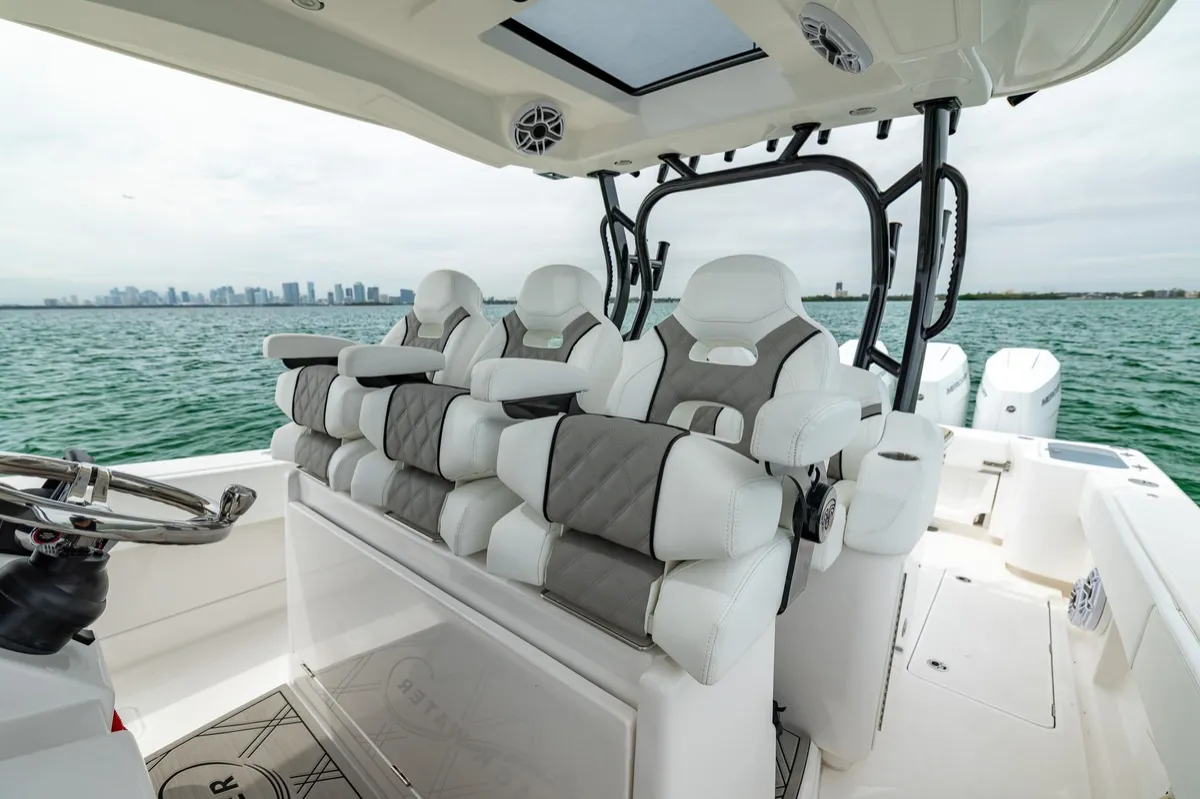 Blackwater 43 Luxury Fish