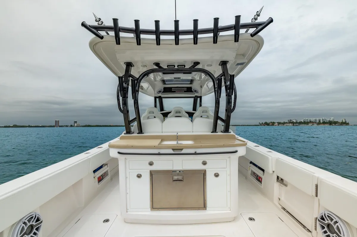 Blackwater 43 Luxury Fish