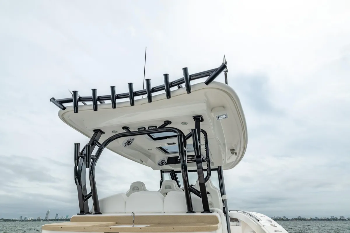 Blackwater 43 Luxury Fish
