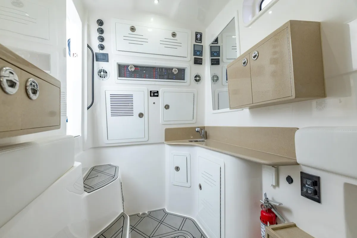 Blackwater 43 Luxury Fish