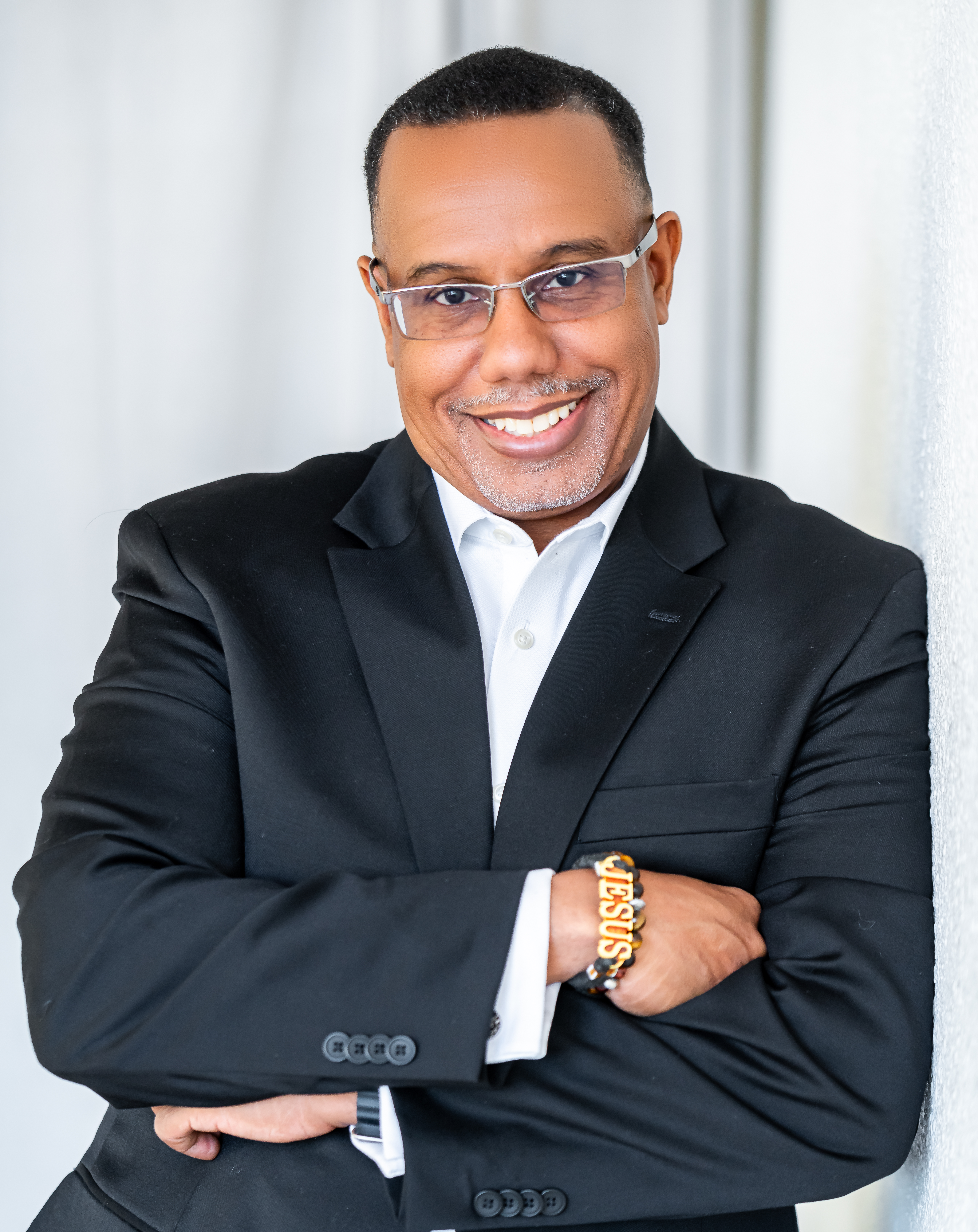 Rodney R. Payne in a cinematic leadership coaching environment