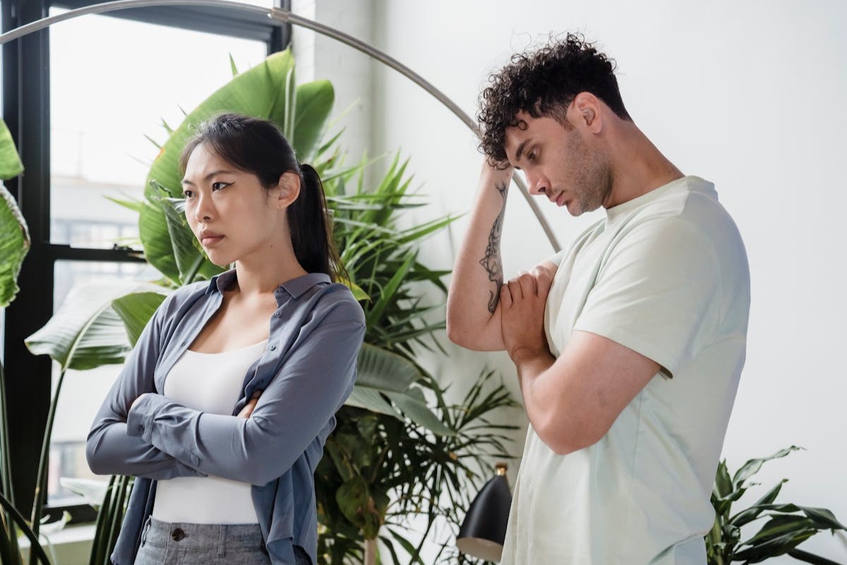 Why “Just Be Yourself” Doesn’t Work When Talking to Women