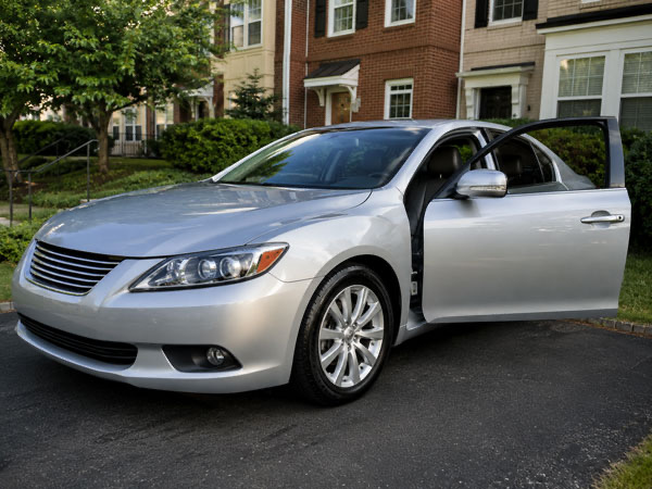 What Does a Full Auto Detail Include in Arlington, VA?