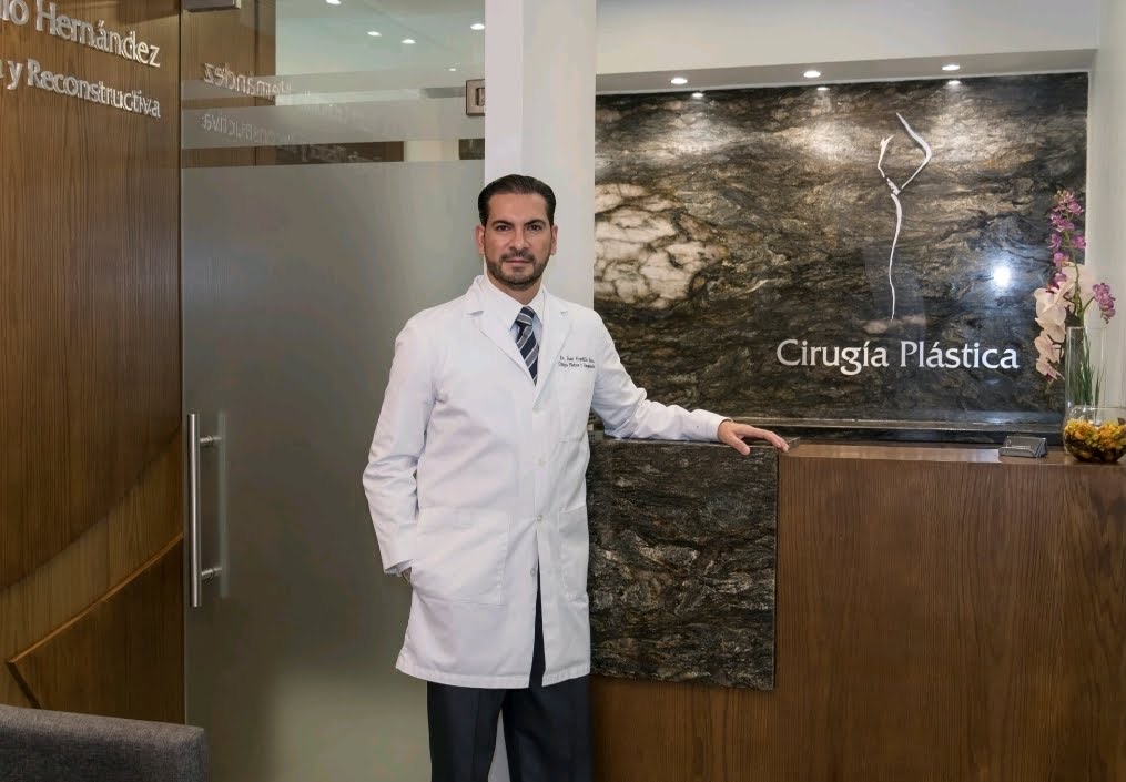 Consulta médica de valoración para ginecomastia