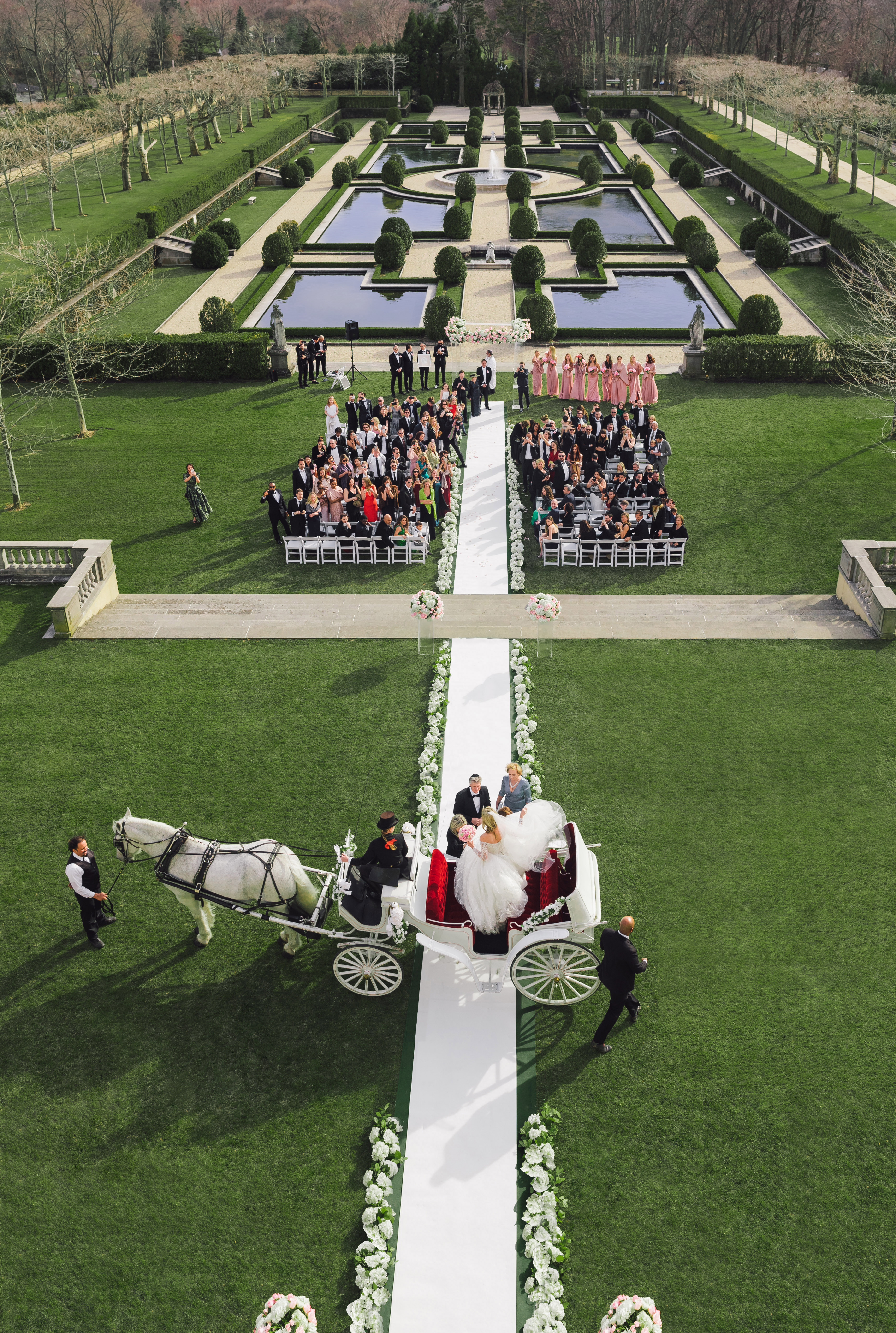 Luxury destination wedding at Oheka Castle in New York, photographed by destination wedding photographer Lubov Lisitsa.
