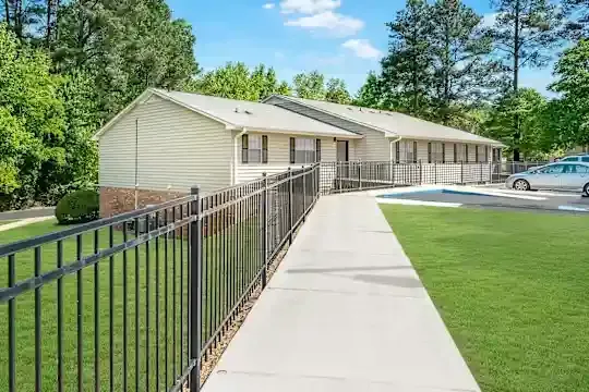 Rock Hill Concrete builds and installs Pathway