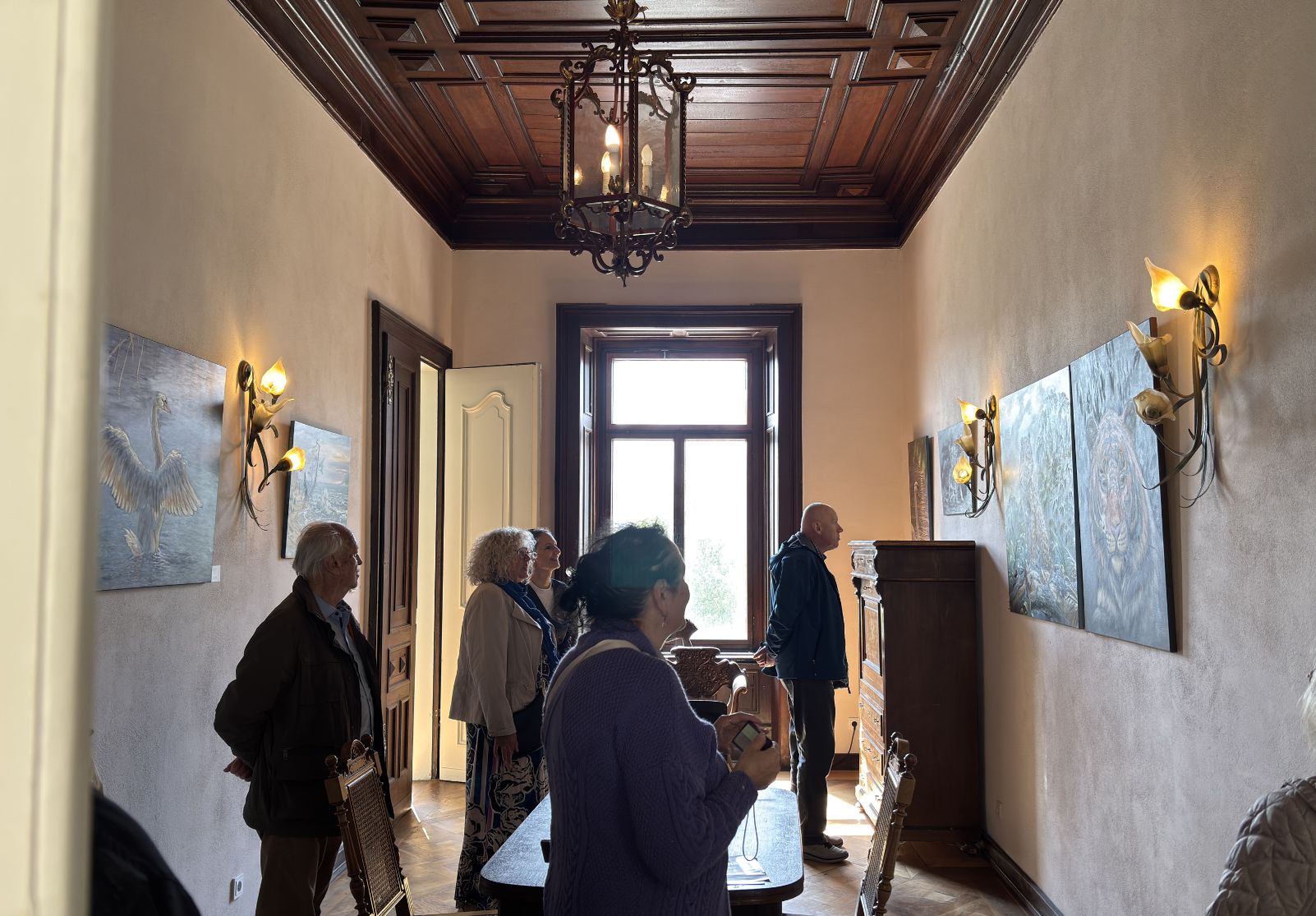 Besucher Ausstellung Genesis