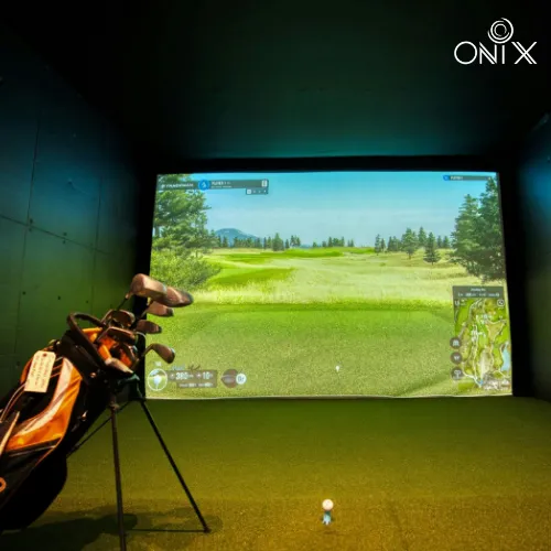 Indoor golf bay at Onix indoor golf and business club