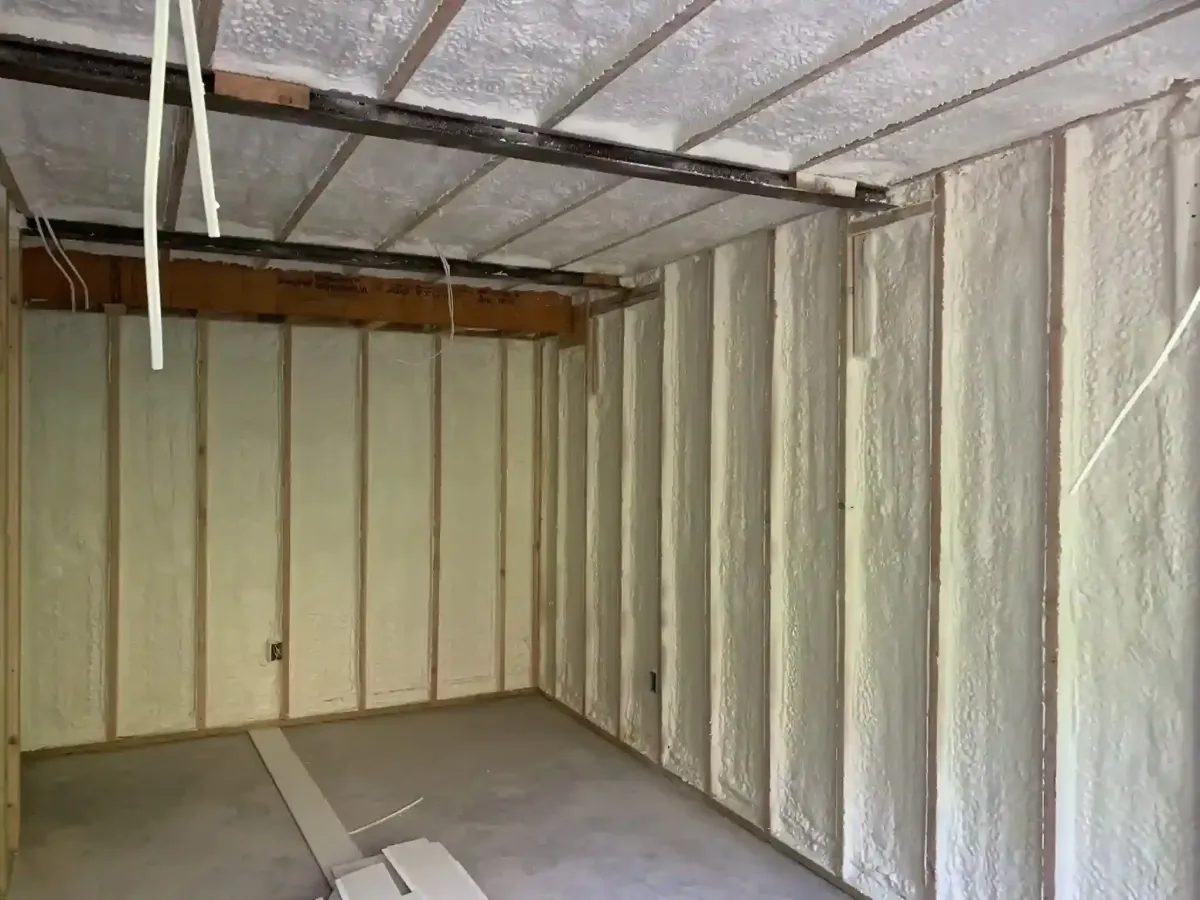 Spray foam insulation in crawl space improves energy efficiency and reduces heating costs