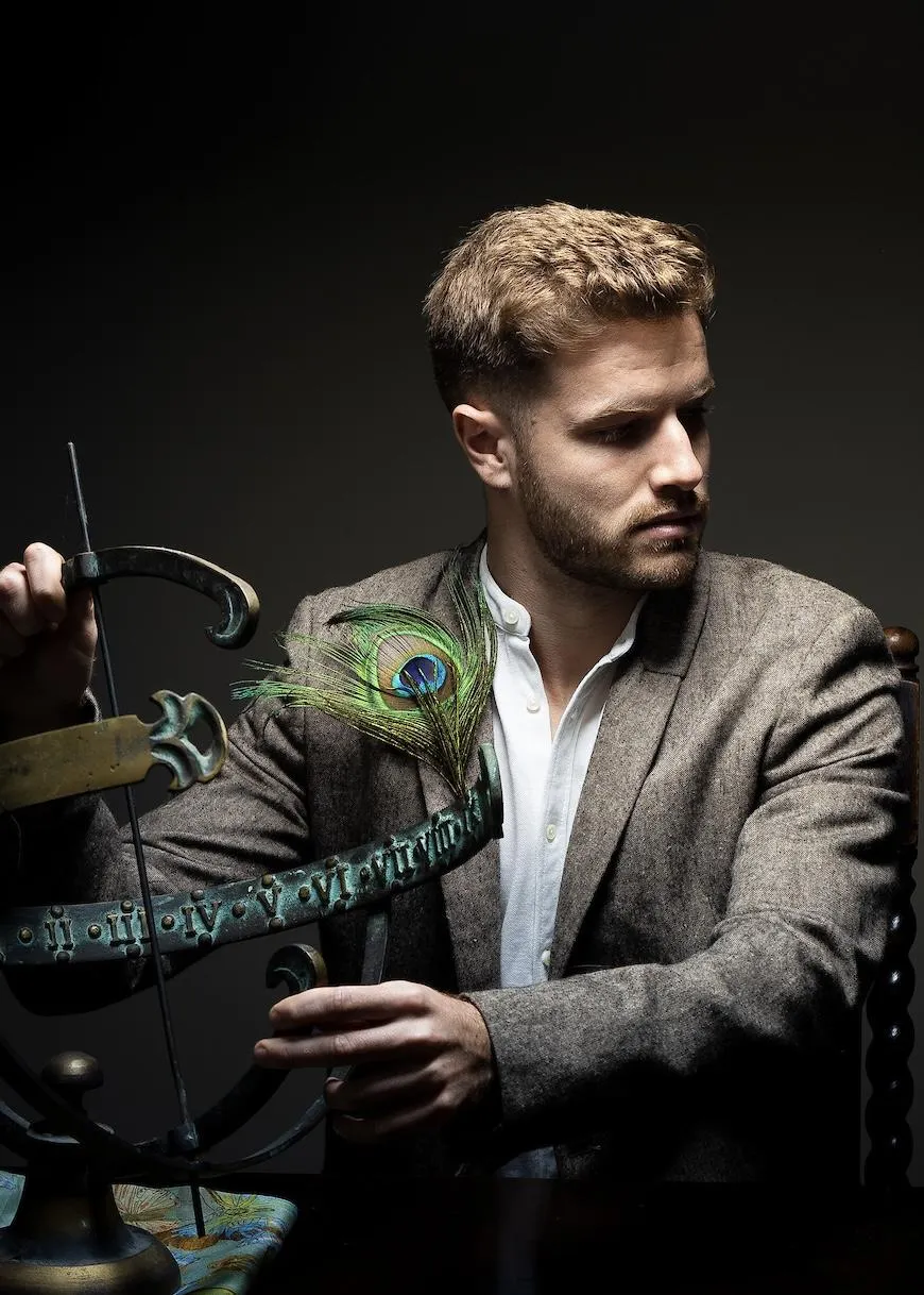 a close up of a person's blue eye