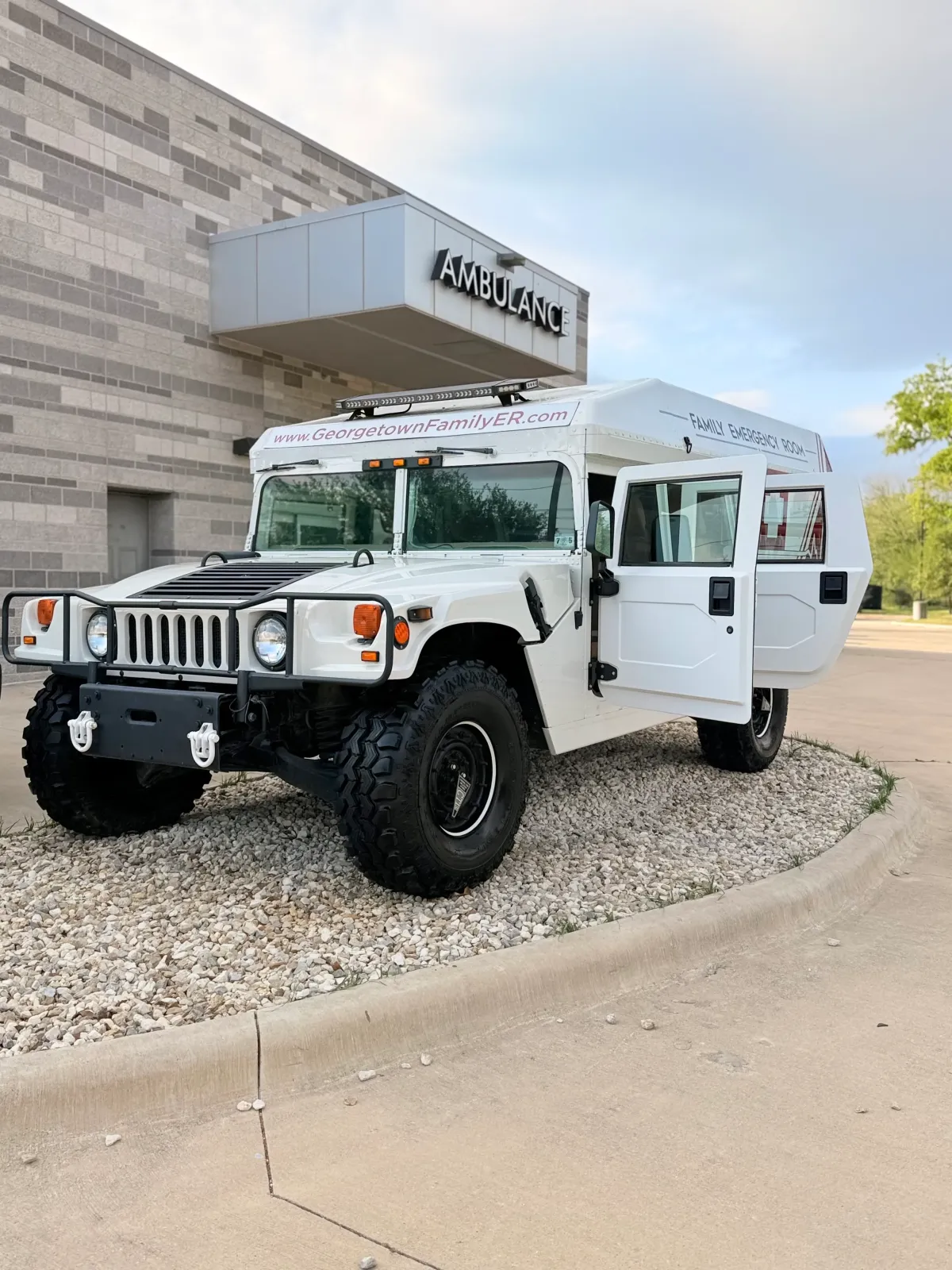 Georgetown Family ER Hummer