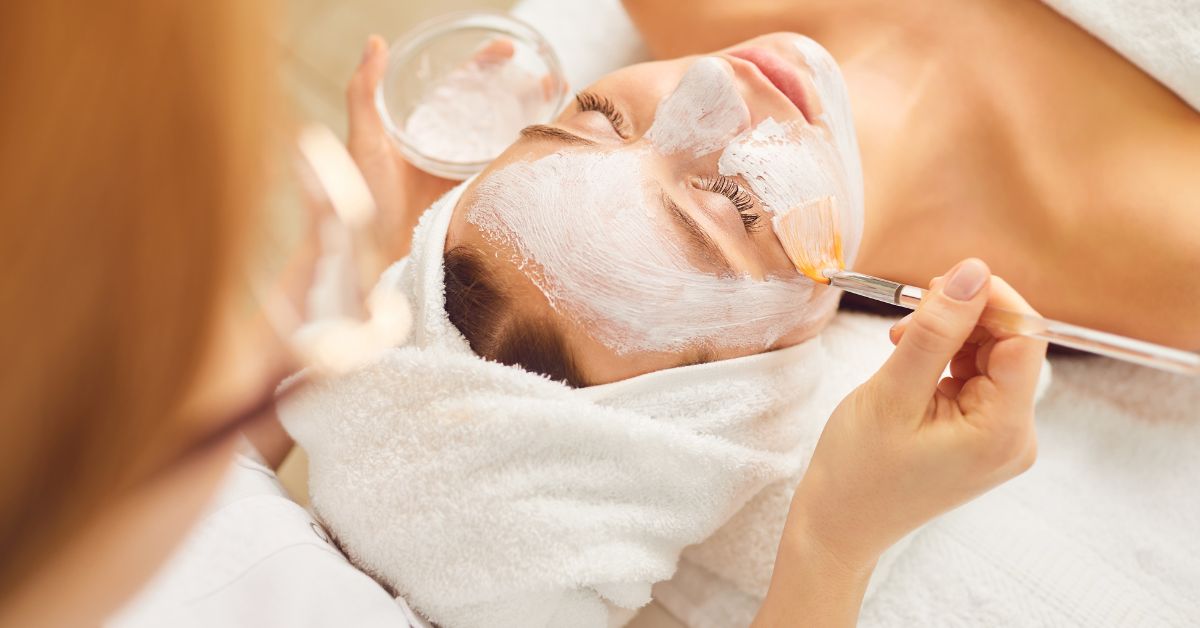 Wondering how long does waxing last on mature skin