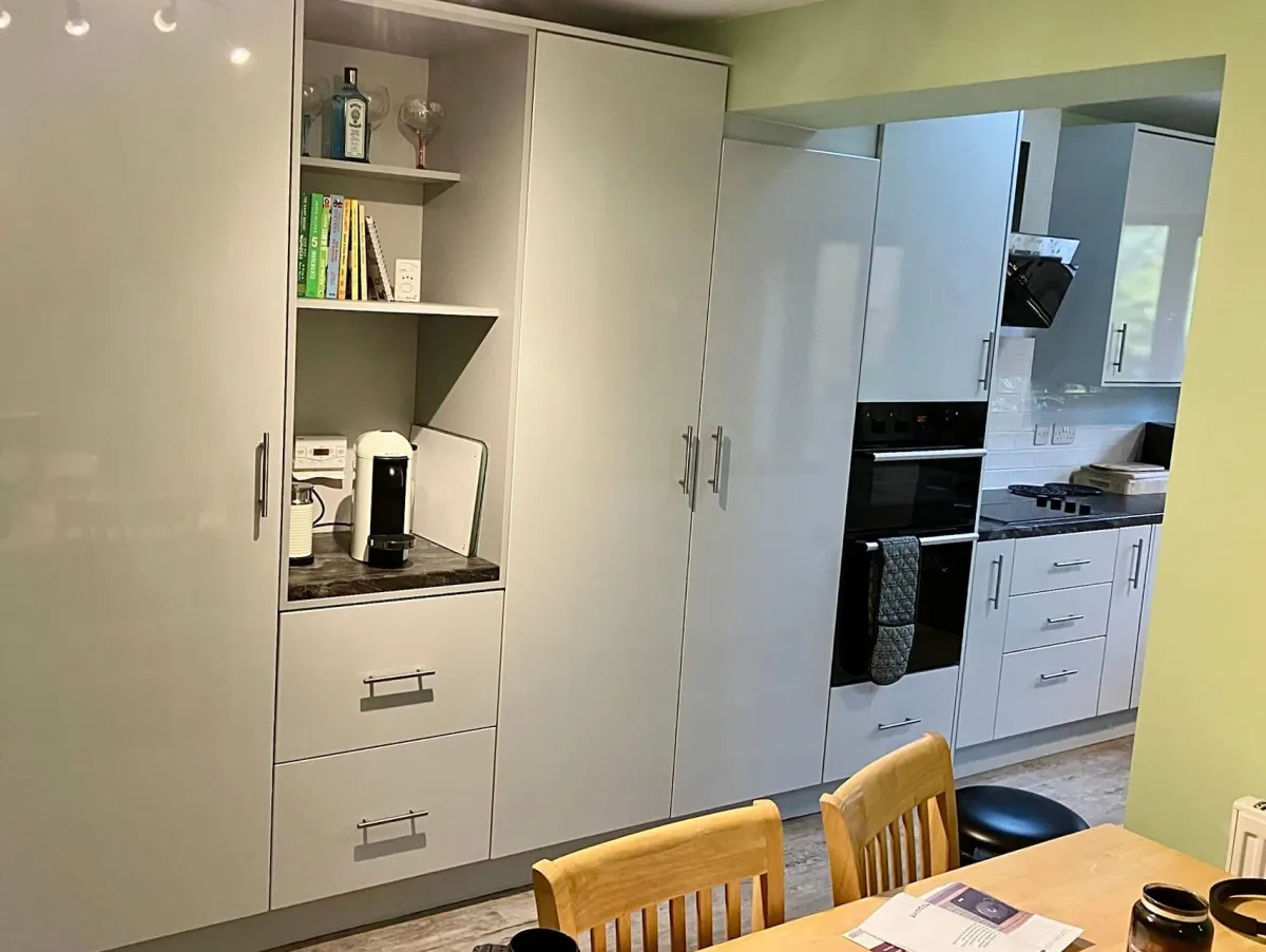 Contemporary bespoke kitchen crafted in Yorkshire. Sleek design with premium finishes by JAX Bespoke