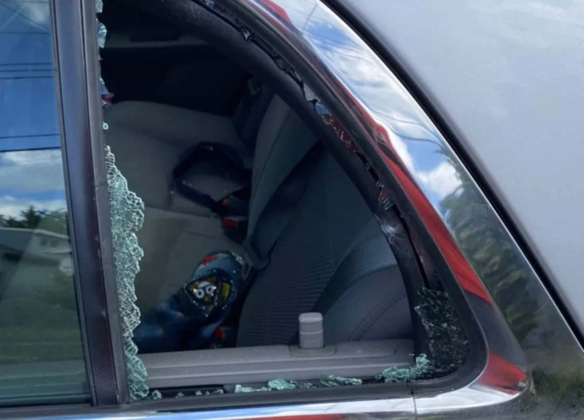 Auto Glass Replacement Services.