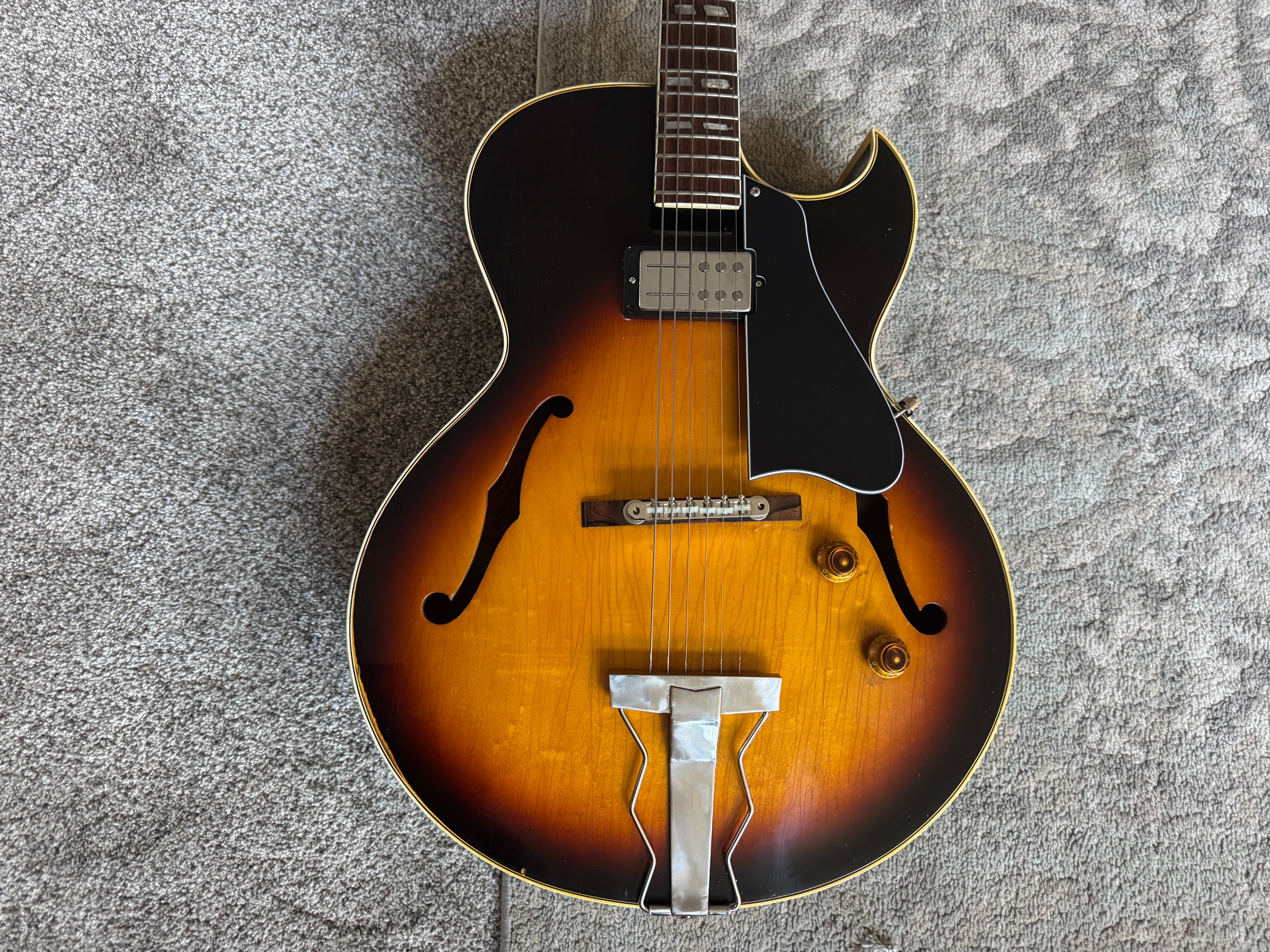 Heritage Sweet 16 Jazz Archtop Guitar