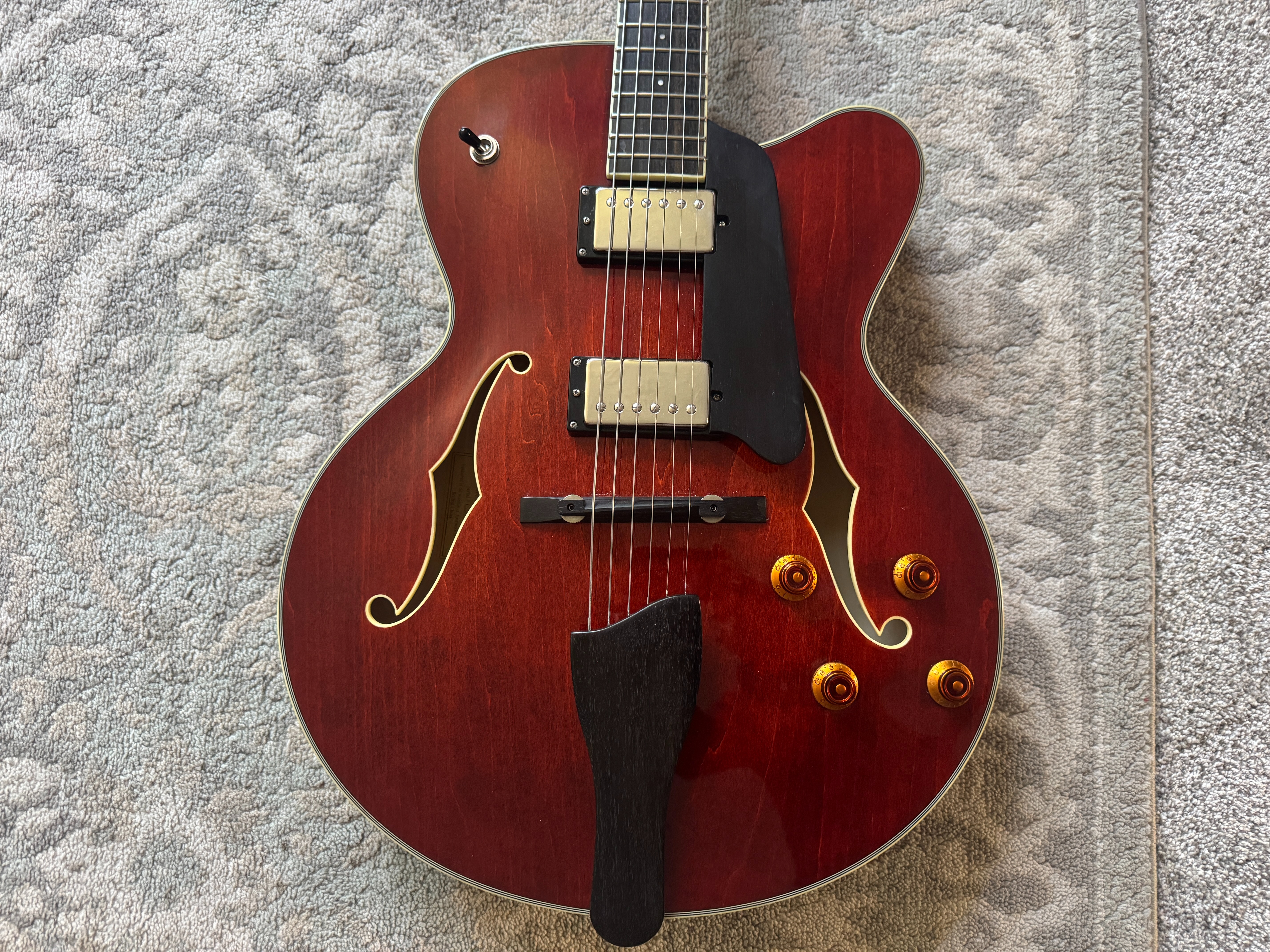 Heritage Sweet 16 Jazz Archtop Guitar
