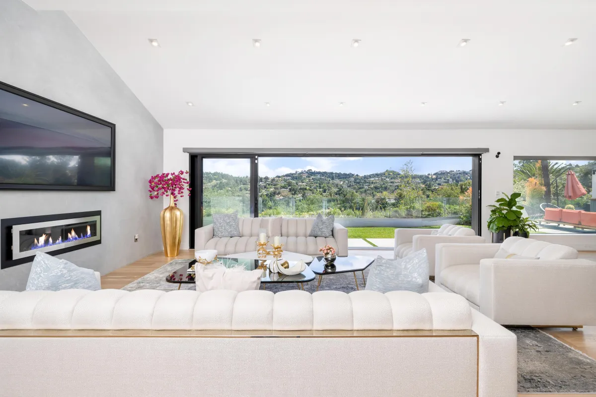 Why are Granada Hills prices climbing while North Hills prices are falling, in the same zip code?