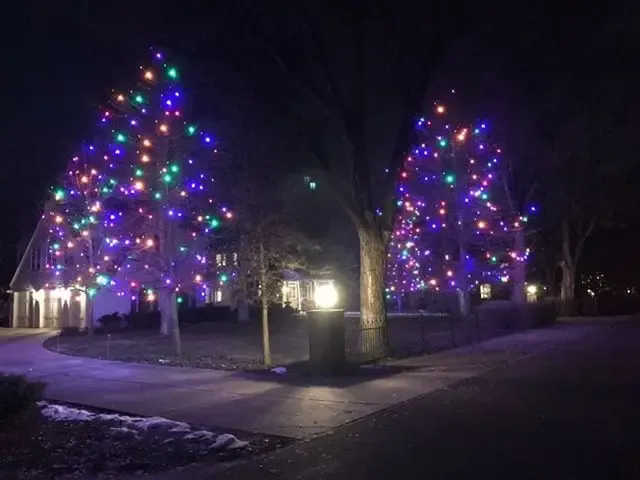 Commercial Holiday Lights Installation