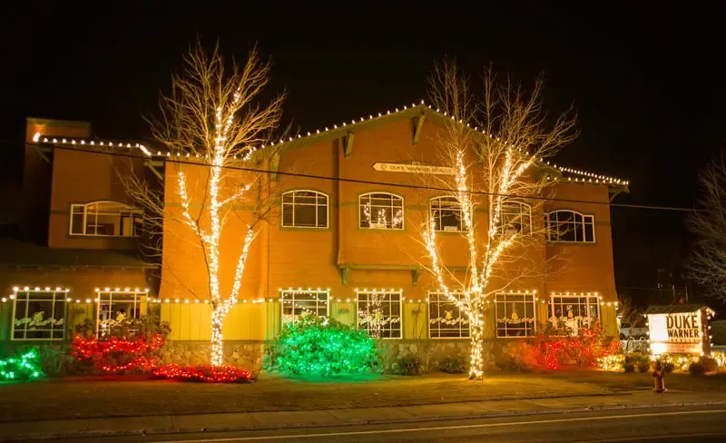 Commercial Holiday Lights Installation