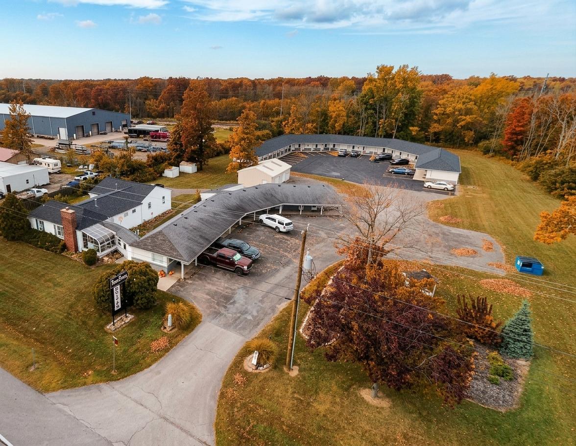 A Local's Guide to Fall Near Rochester, NY: Staying with Twin Rock Suites