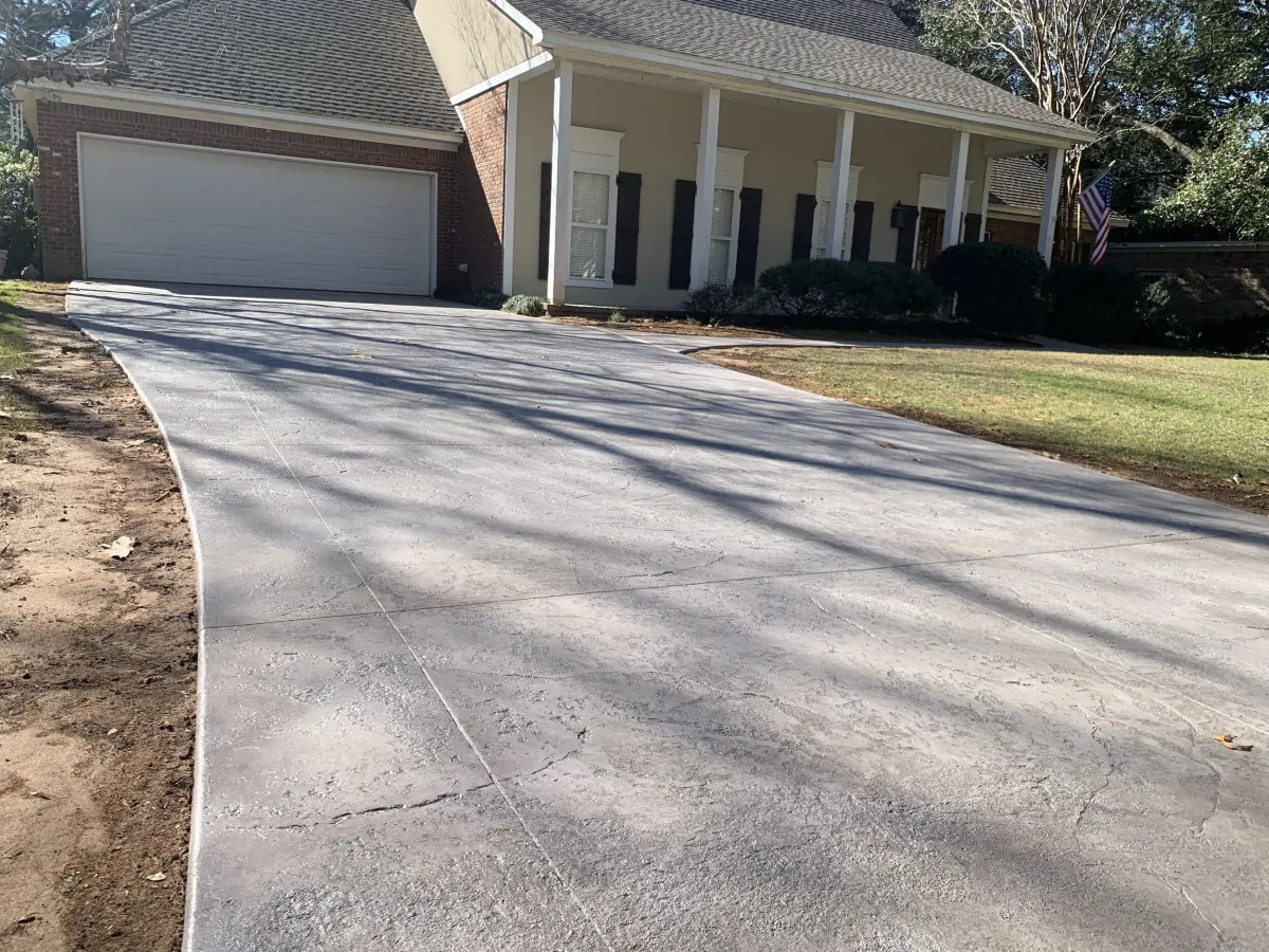 Roseville Concrete builds and installs Driveway