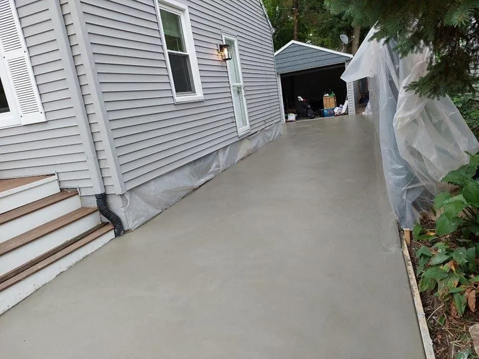 Roseville Concrete builds and installs Pathway