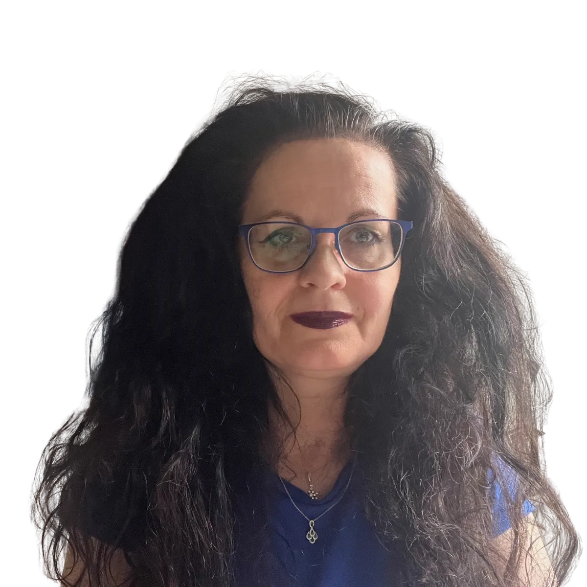 Céleste smiling happily a the site visitor