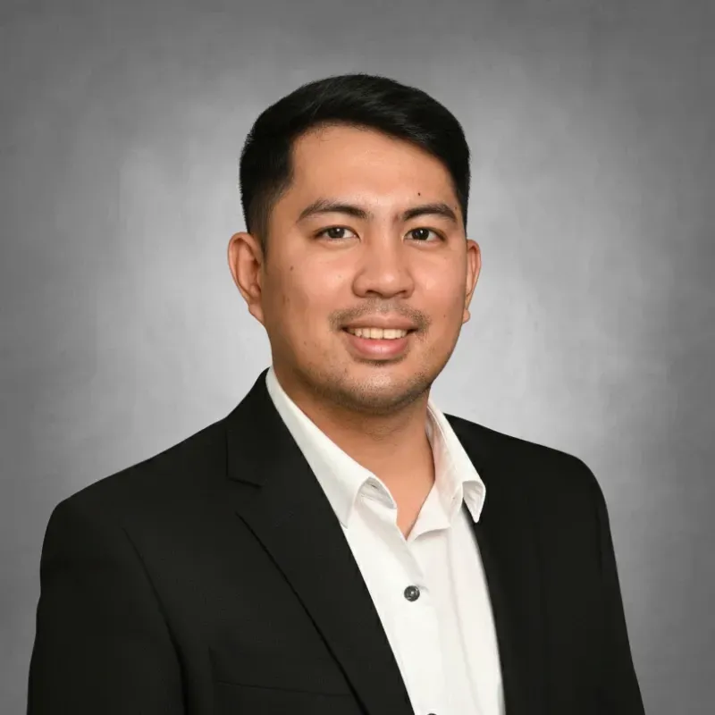 Mark Devera, funnel and website specialist at Oculus Intel, home service lead generation expert