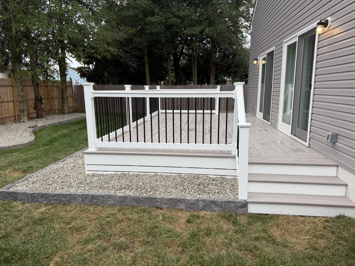Deck vs Patio vs Pergola: What’s the Right Fit for Your Backyard?
