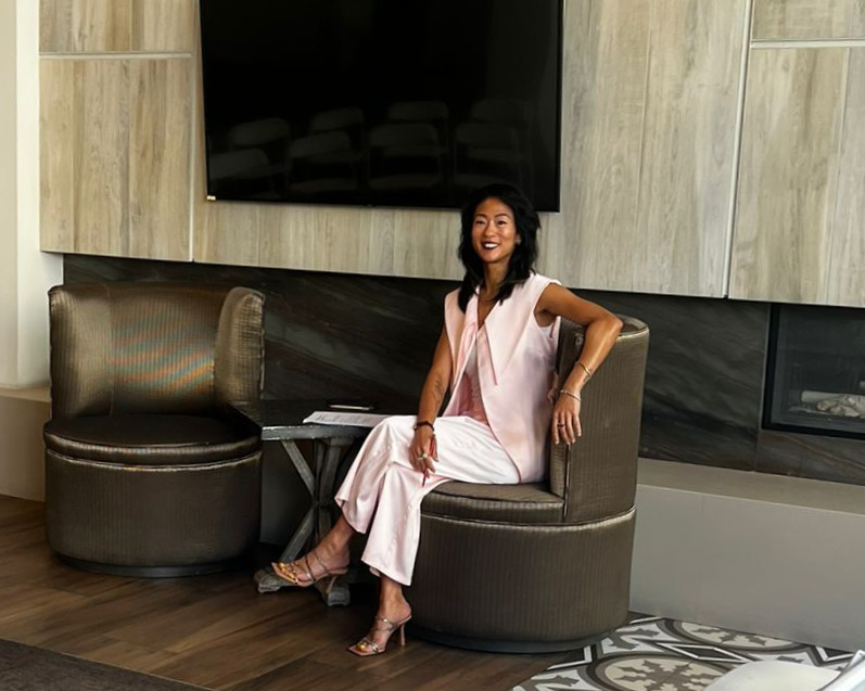 Samantha Lin candid professional photo