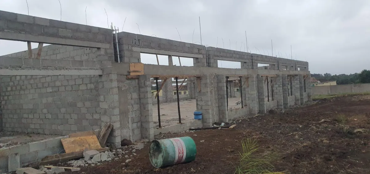 Jamela Project residential construction. Brick layering