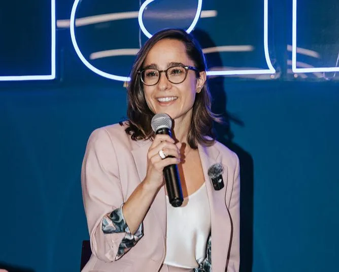 Natalia speaks at Bloomfest