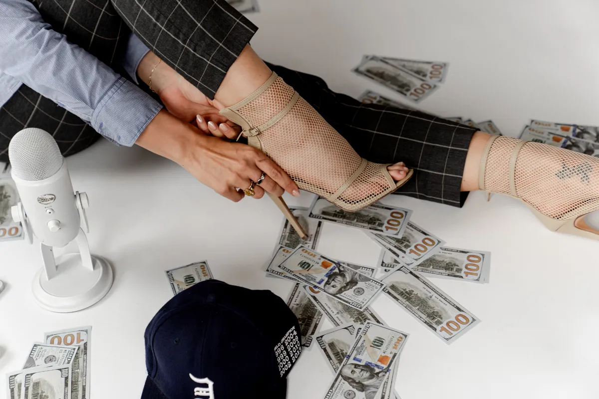 The Woman's Guide to Investing Your Way to Wealth