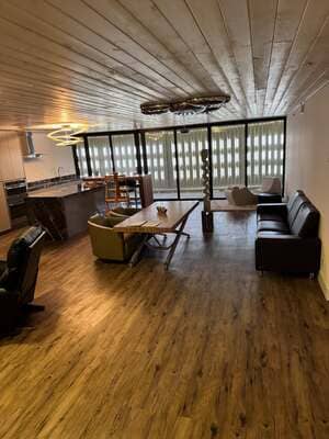 {{ custom_values.service_4 }} in {{custom_values.area_7})