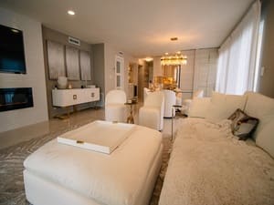 {{ custom_values.service_3 }} in {{custom_values.area_3})