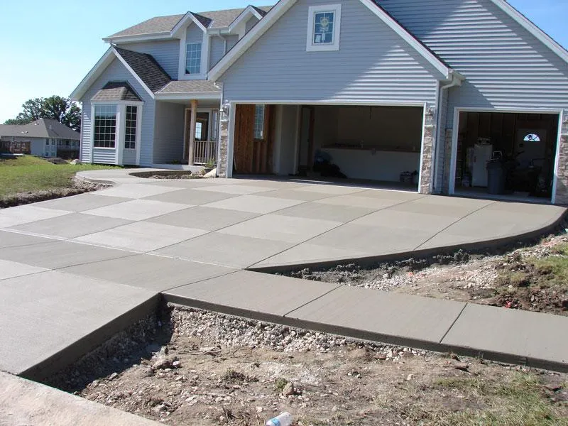 Birmingham Concrete builds and installs Driveway