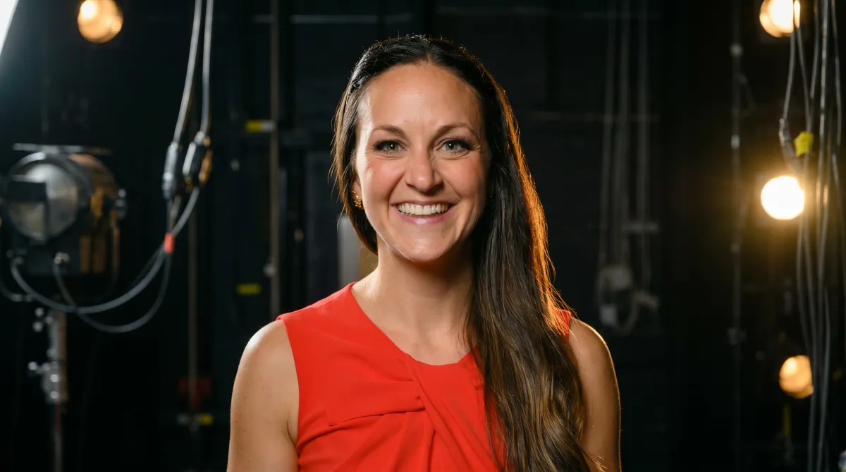 jessica wesson with a franchising notebook