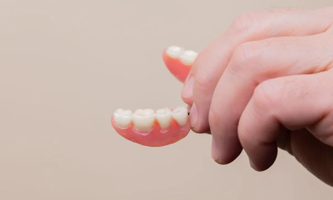 best dentists for natural-looking full dentures
