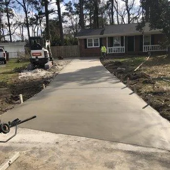 Jacksonville NC, Concrete builds and installs driveway