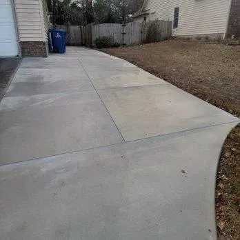 Jacksonville NC, Concrete builds and installs driveway