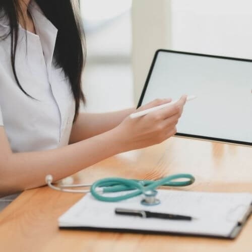 Coaching for mid-career women physicians.