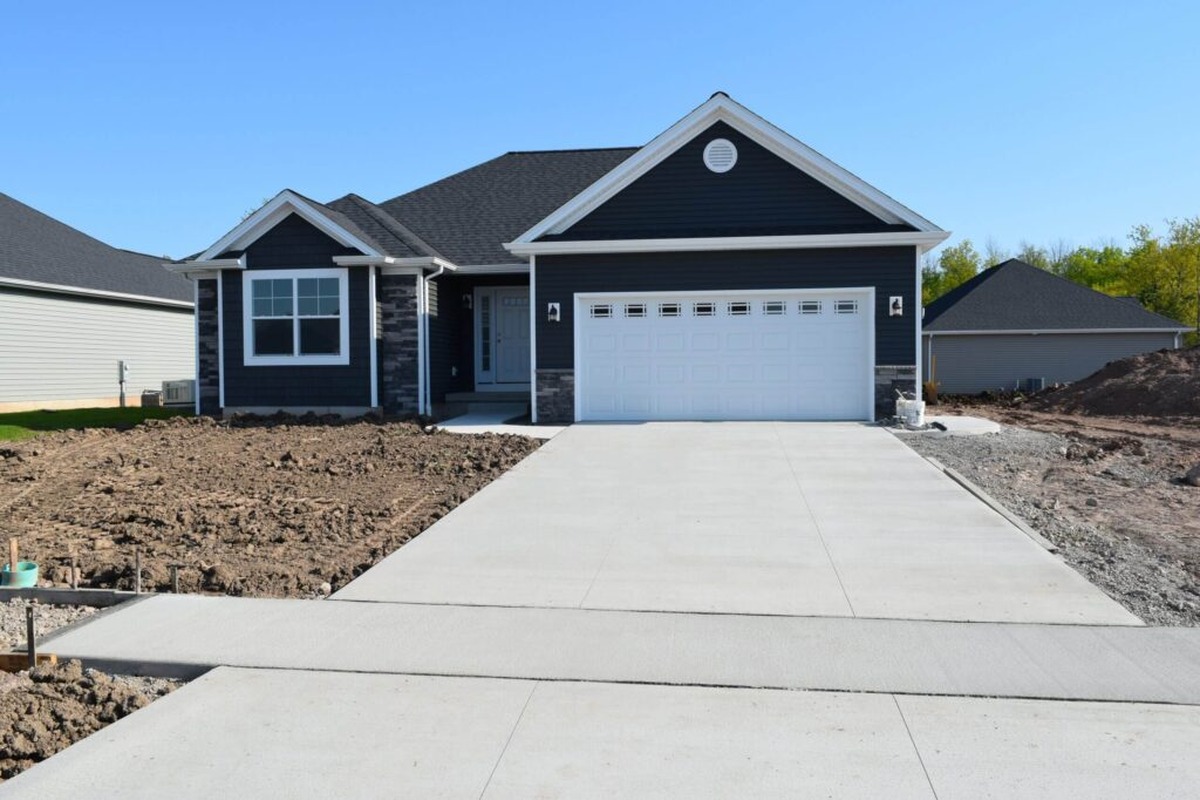  Omaha Concrete builds and installs driveways.