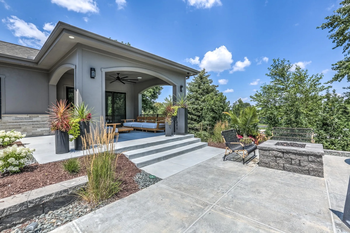 Omaha Concrete builds and installs patios.