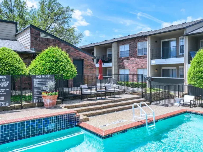 Apartment community investment in Garland Texas