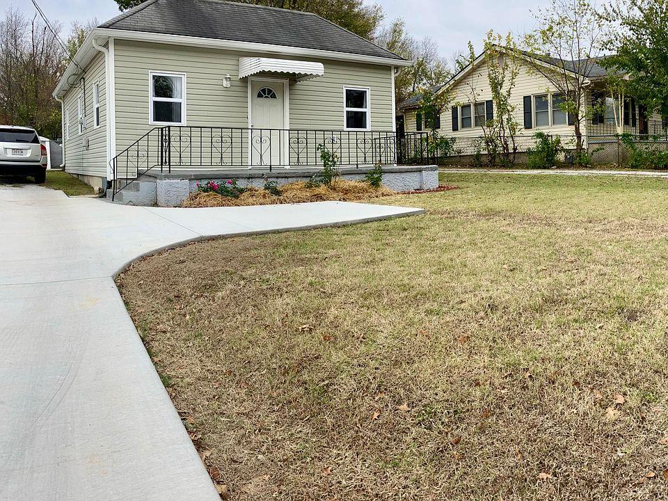 Joplin Concrete builds and installs Driveway