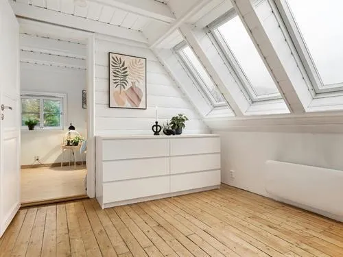 Chesterfield Skylight Cleaning