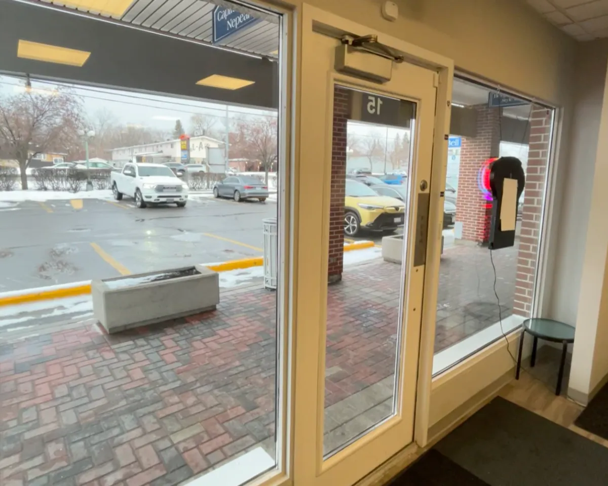 Interior window cleaning Ottawa