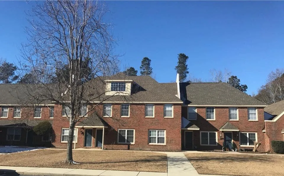 Outside view of duplexes at Walnut Manor