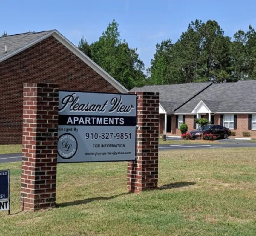 Front entrance to Pleasant View Apartments