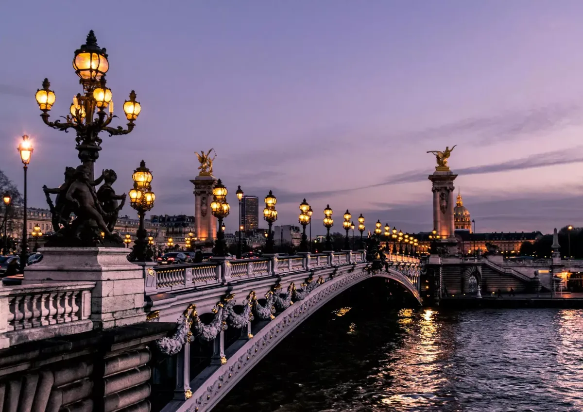 Building Emergency Funds When Living Abroad: Best Practices for Expats